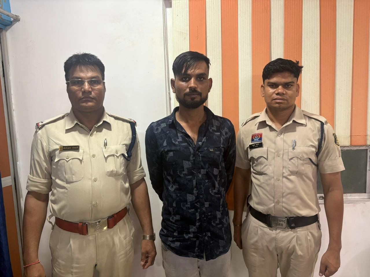 इंस्टाग्राम में फोटो पर अश्लील गाली एवं. धमकी युक्त कामेंटस करने वाले ओरोपी पर थाना सिटी कोतवाली पुलिस का प्रहार