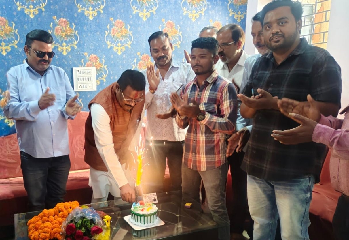 गैंदाटोला में हर्षोल्लास के साथ मनाया गया विधायक भोलाराम साहू का जन्मदिन