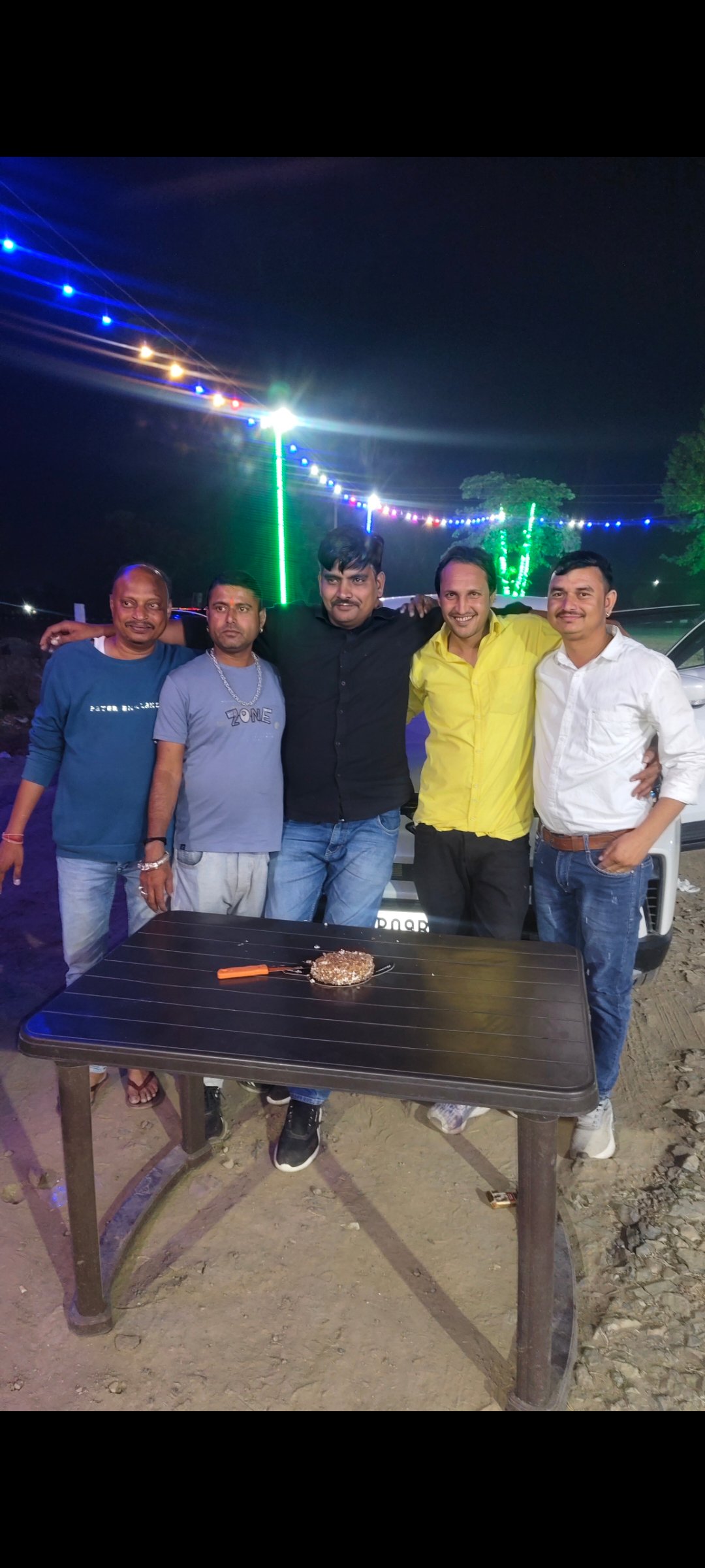 सागौर थाने के जाबाज पुलिस प्रदीप यादव का जन्मदिन थाने के पुलिस कर्मी और उनके दोस्तों ने बड़े धूमधाम से मनाया