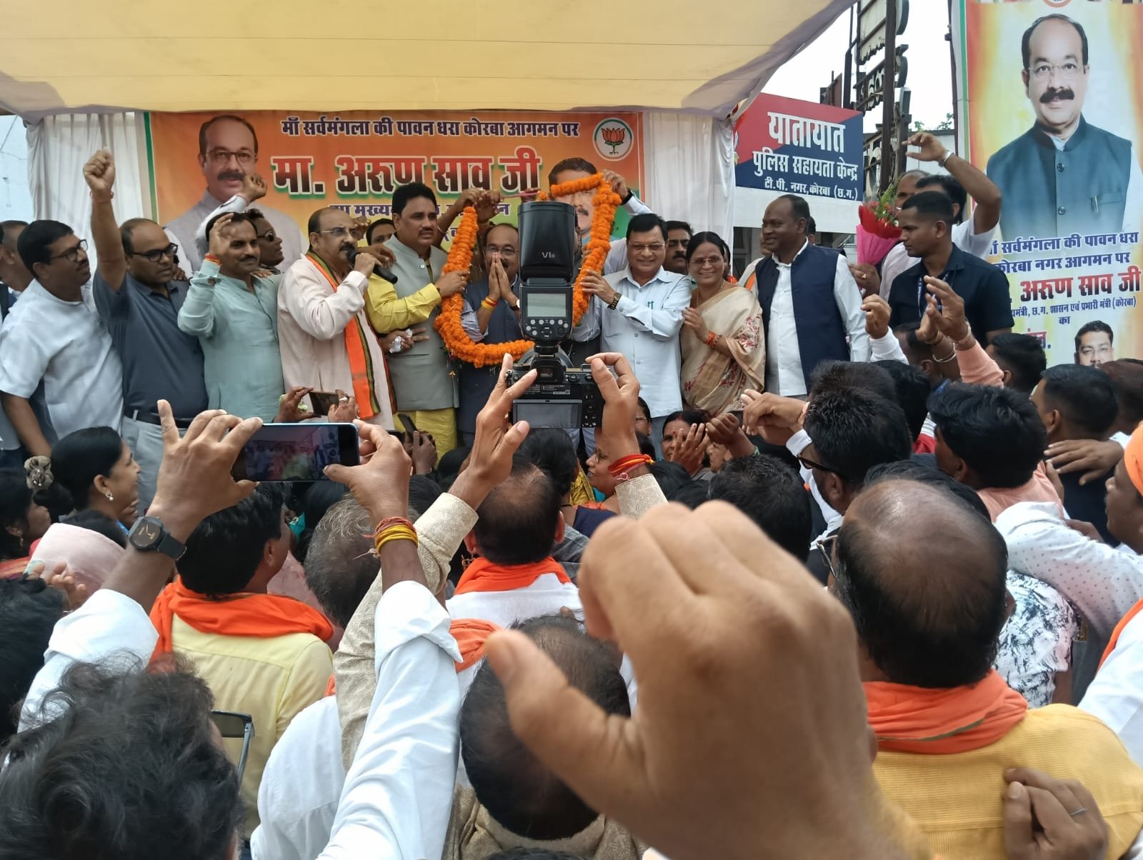 कोरबा में भाजपा का शक्ति प्रदर्शन: उपमुख्यमंत्री अरुण साव के स्वागत में गूंजे जयकारे, पटाखों से दहला ट्रांसपोर्ट नगर चौक