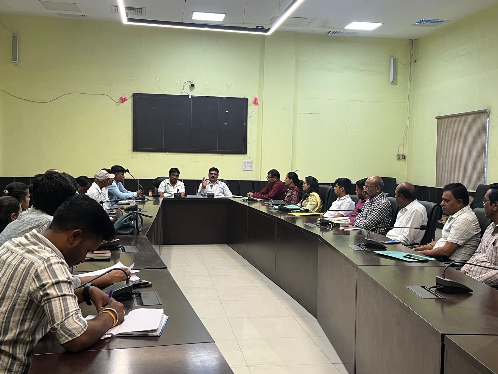 पीथमपुर में जल गंगा संवर्धन अभियान के संचालन हेतु तैयारियों हेतु बैठक का आयोजन*