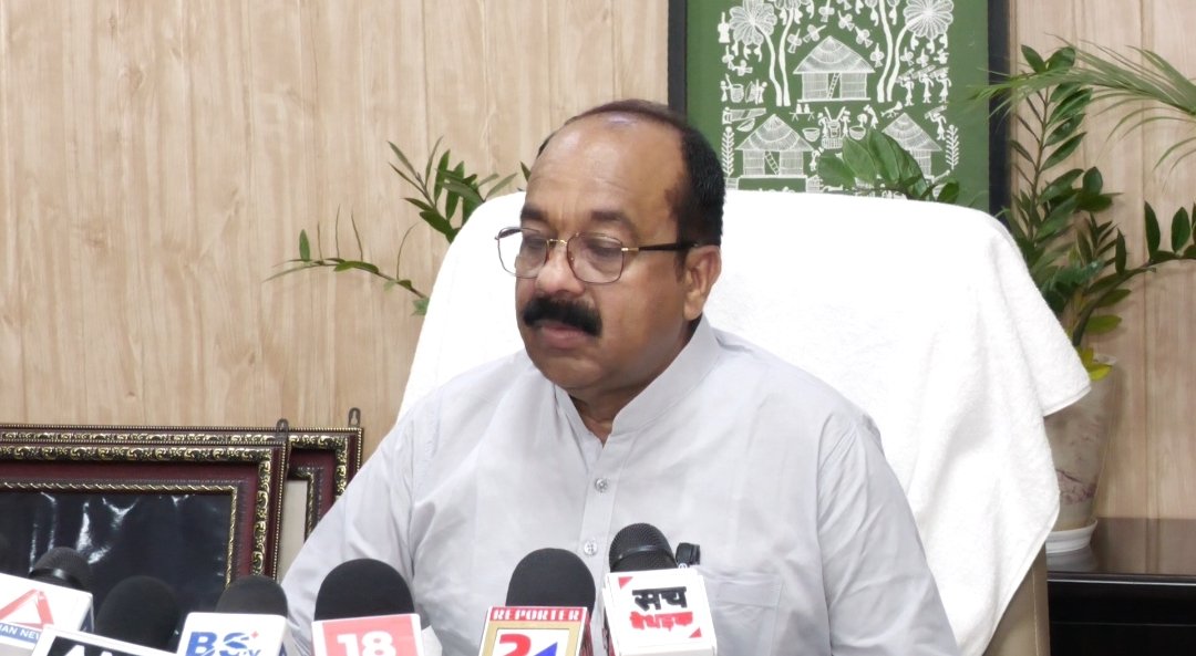 शेयर मार्केट गिरावट पर बोले उपमुख्यमंत्री अरुण साव: भारत का गौरव बड़ा, विकास की राह पर देश