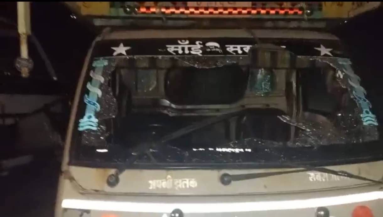 सागौर के ग्राम जलवाय में मामूली बात पर बानोले में जमकर हुई मारपीट व पत्थर बाजी।