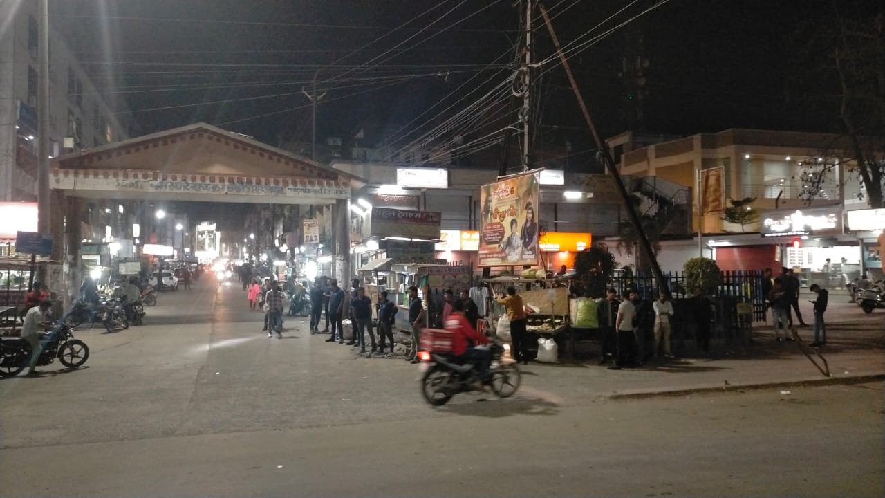 छत्रछाया गेट पर सालों से जमा अतिक्रमण, नगरीय प्रशासन के आदेशों के बाद भी कोई कार्यवाही  नहीं हुआ 