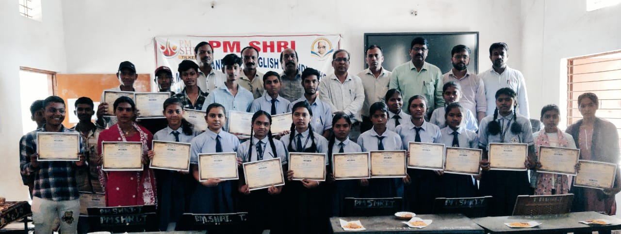 PM SHRI SAGES TILKEJA में इंटर्नशिप प्रमाण पत्र वितरण समारोह का आयोजन