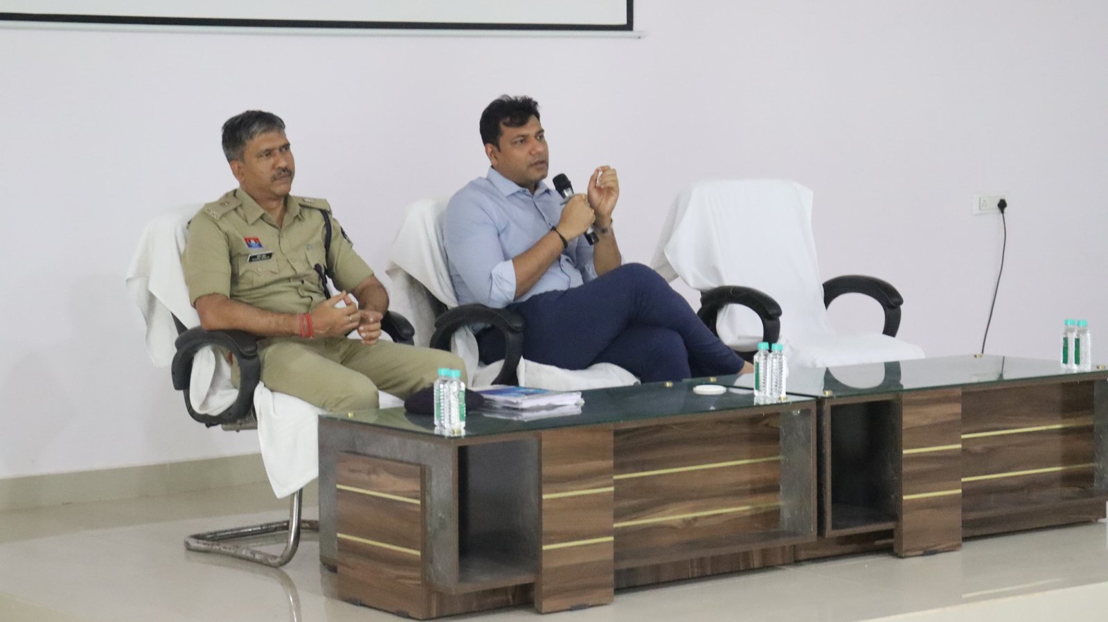 नवीन कानून संबंधी अप्रशिक्षित आरक्षकों का एक दिवसीय कार्यशाला का आयोजन किया गया