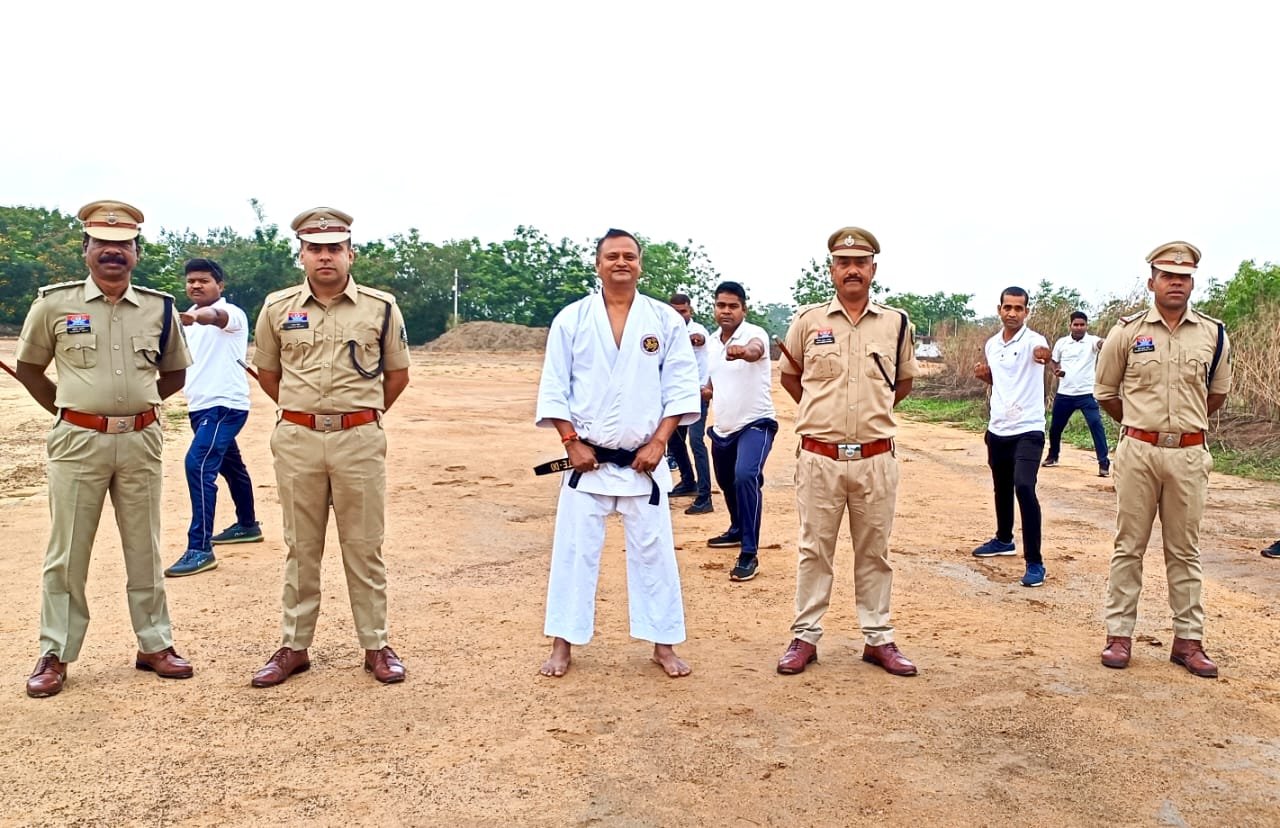 पुलिस जवानों के लिए फिटनेस और स्किल बढ़ाने हेतु 15 दिवसीय रिफ्रेशर कोर्स शुरू 