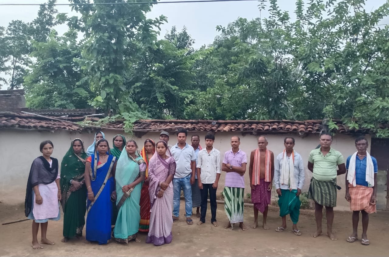 रिश्वत पर बवाल, पटवारी ने फौती के लिए मांगे ₹5000, ग्रामीणों ने दी आंदोलन की चेतावनी