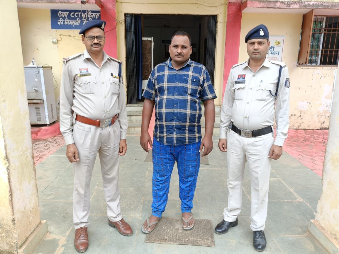 हत्या के इरादे से किए गए हमले के फरार आरोपी को पामगढ़ पुलिस ने किया गिरफ्तार, घटना में प्रयुक्त डंडा भी बरामद