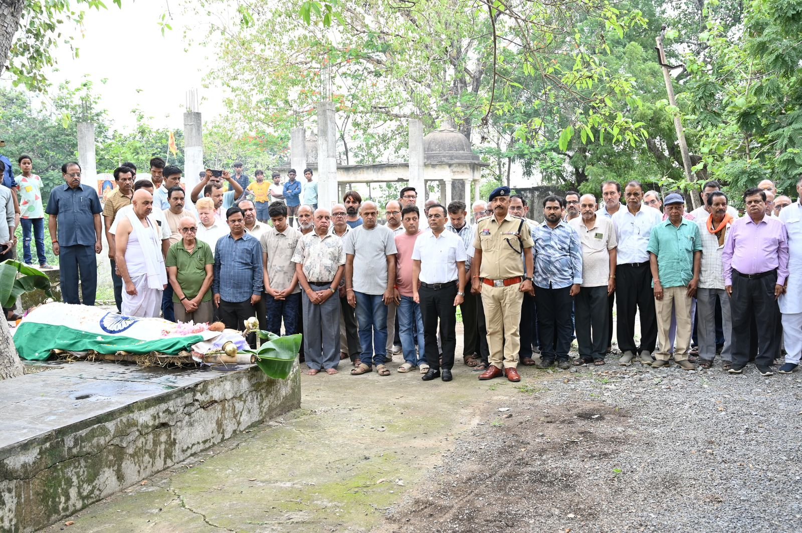 लोकतंत्र सेनानी राधेश्याम शर्मा पंचतत्व में विलीन,राजकीय सम्मान के साथ हुआ अंतिम संस्कार