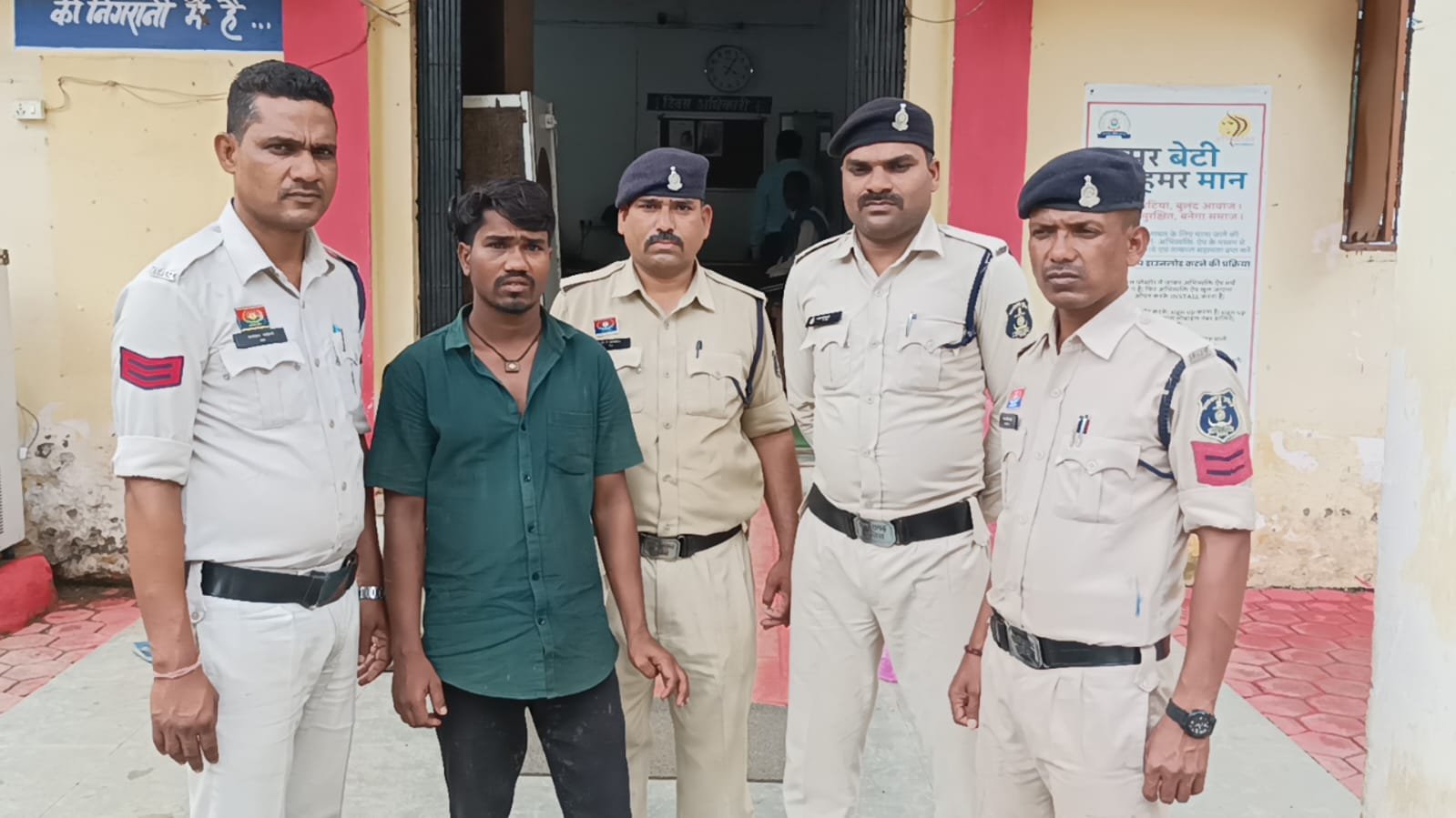 नाबालिक बालिका से छेड़छाड़ करने वाले आरोपी गिरफ्तार