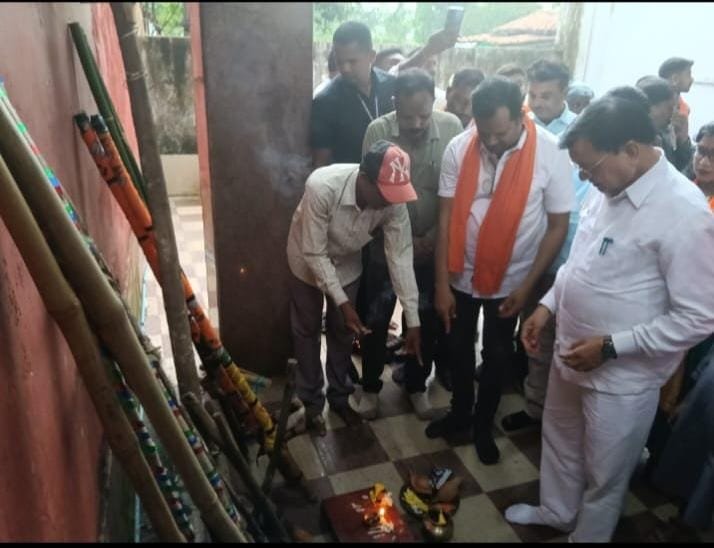 हरेली तिहार में उमड़ी छत्तीसगढ़ी संस्कृति की छटा, गेंड़ी दौड़ और नारियल फेंक में दिखा जोश