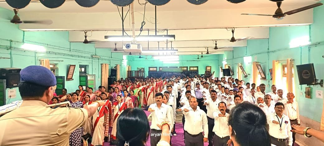 शिक्षकों को मिला ट्रैफिक ज्ञान, बने 'यातायात मित्र': बिलासपुर में 300 से अधिक शिक्षकों को दी गई विशेष ट्रेनिंग