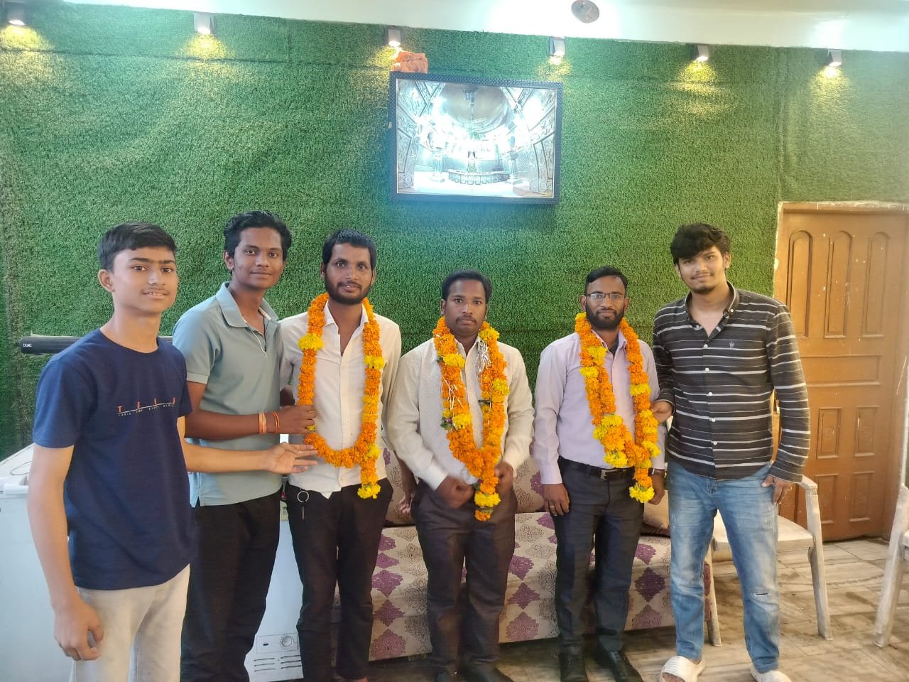 जनजागरण करने वाले लोक गायकों का पीथमपुर में भव्य सम्मान