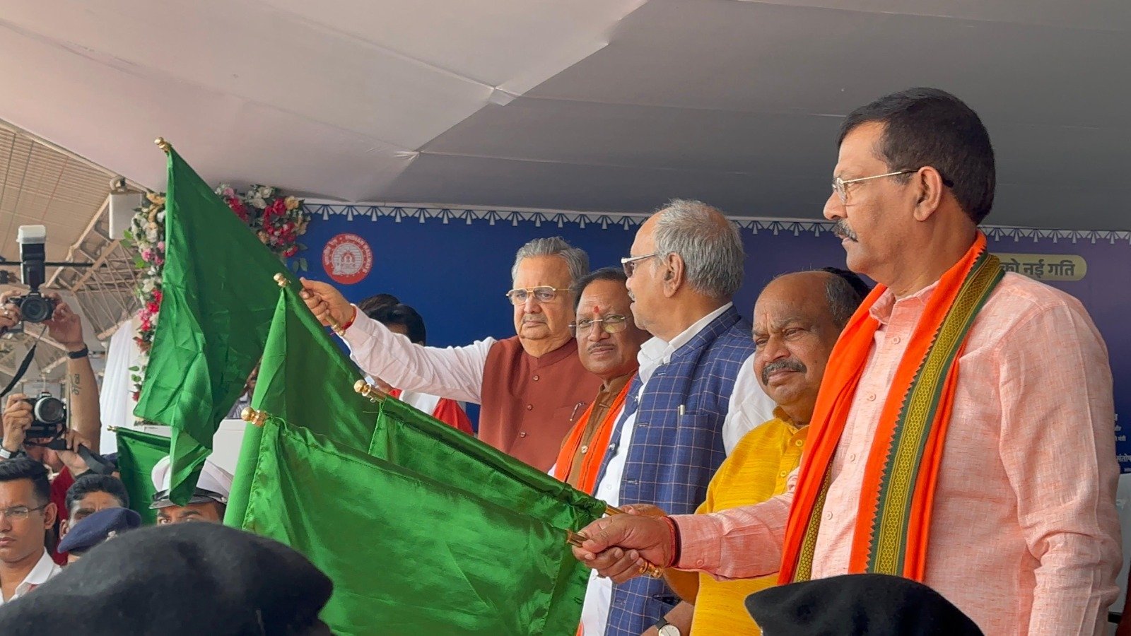 रायपुर-जबलपुर एक्सप्रेस सेवा का शुभारंभ, तीन राज्यों को जोड़ने वाली तेज़, सुविधाजनक यात्रा का नया विकल्प