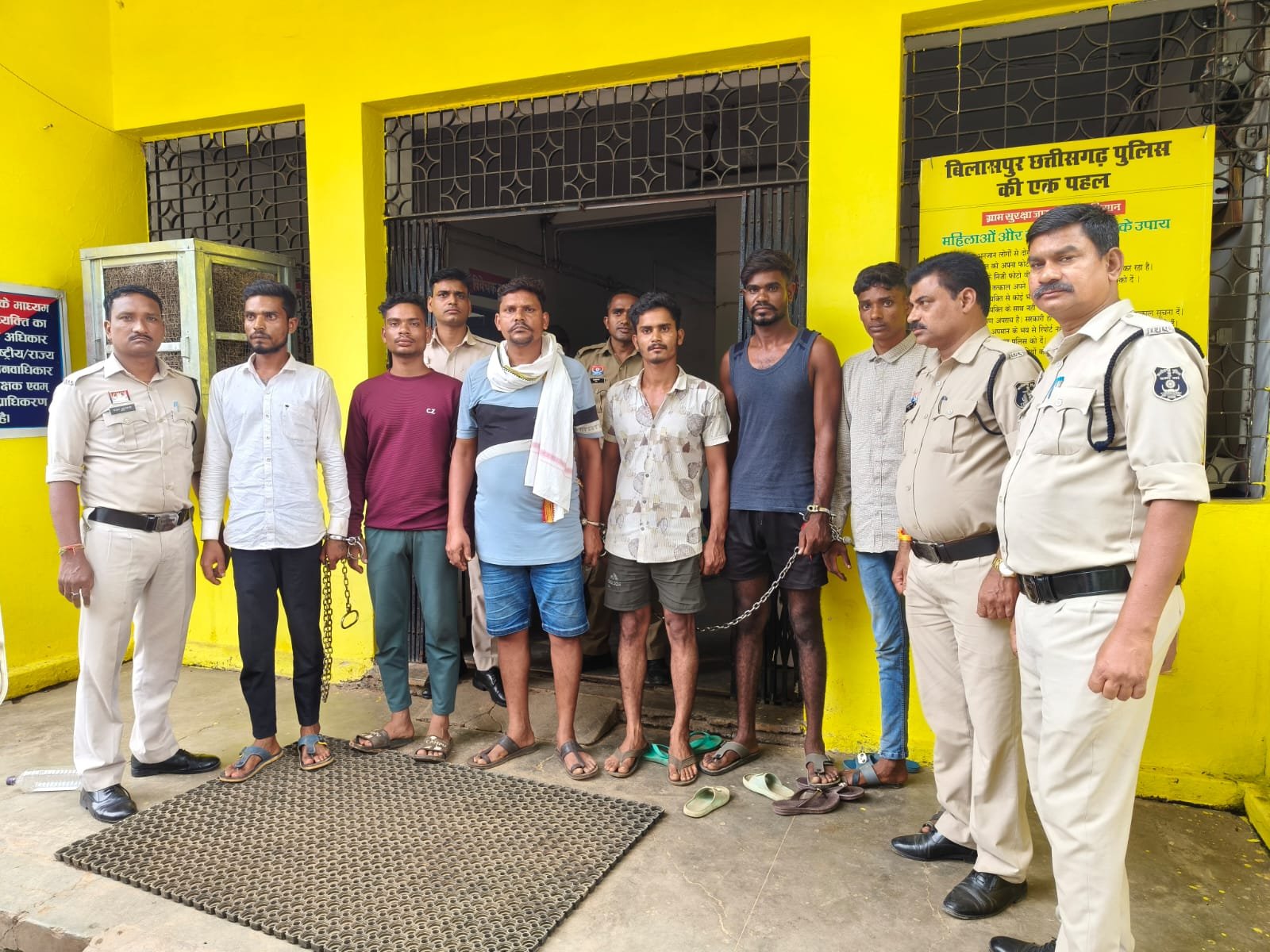 कोनी में चाकूबाजी, पुलिस की त्वरित कार्रवाई, 6 आरोपी व 3 नाबालिग गिरफ्तार