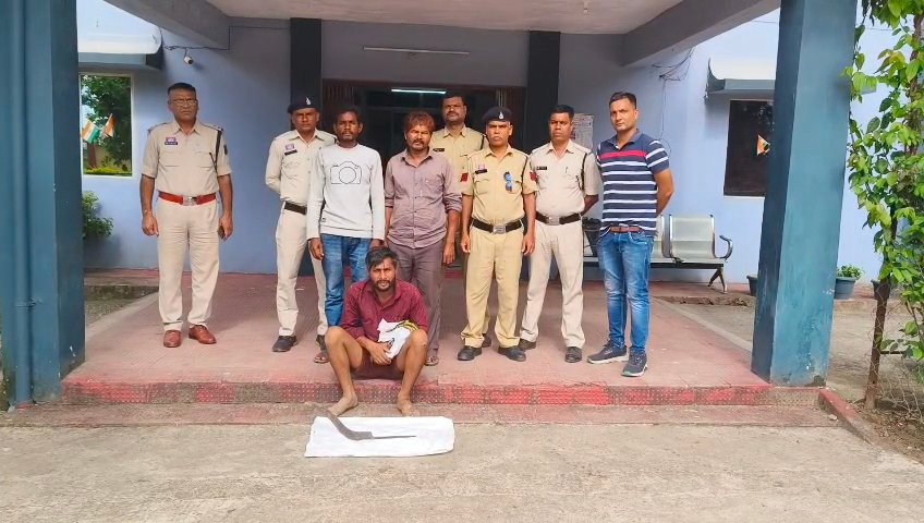 सरगबुंदिया में हथियार लहराने वाला आरोपी गिरफ्तार, सुखरीकला के दो उपद्रवी भी चढ़े पुलिस के हत्थे