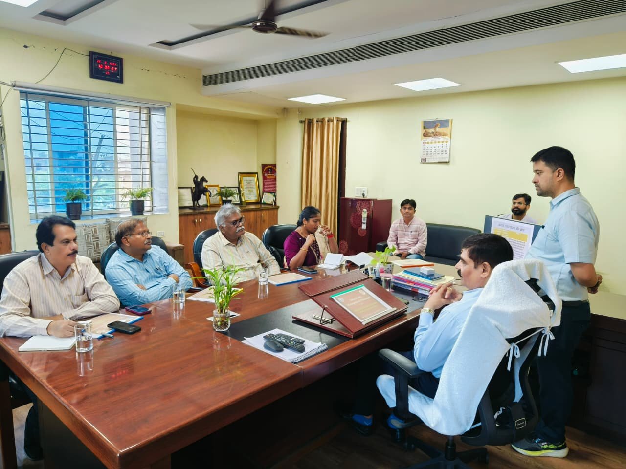 आंध्र प्रदेश एवं अन्य नगरी निकाय के दलों ने किया पिथमपुर नगर पालिका का अवलोकन 