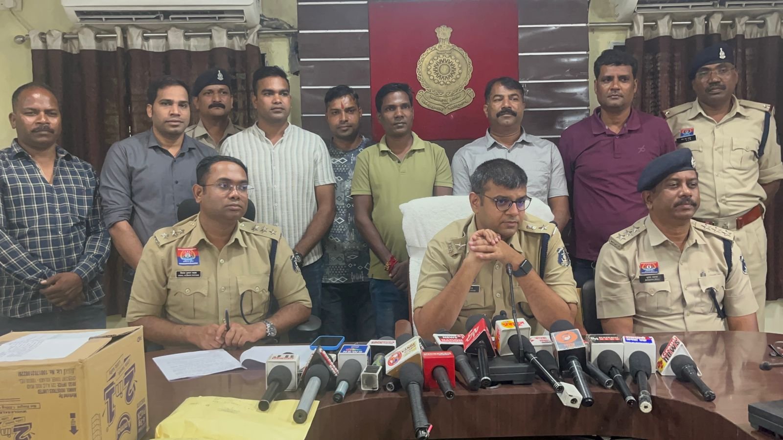 कोरबा पुलिस की बड़ी कार्रवाई, 08 आरोपी गिरफ्तार, 18,965 नग नशीली दवाएं जप्त