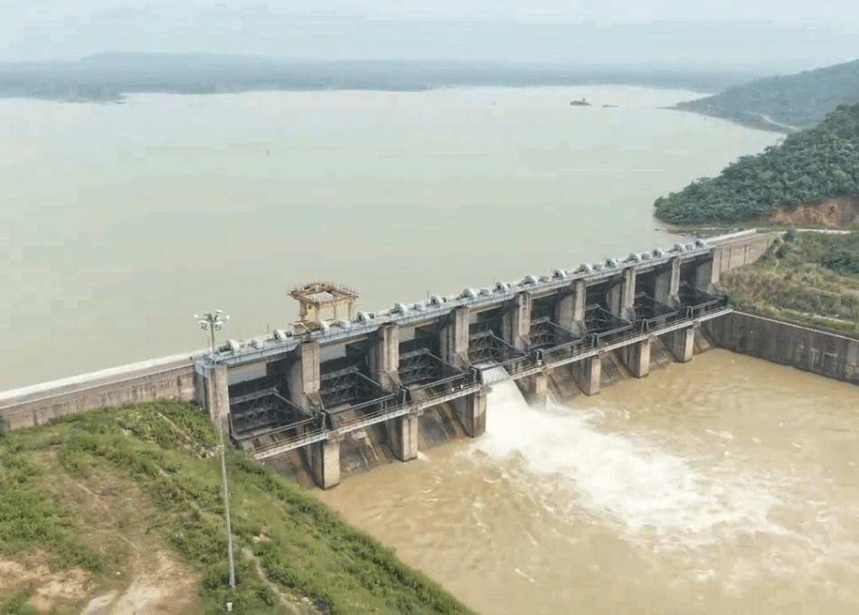 लगातार हो रही बारिश से किलो डैम के चार गेट खोले गए