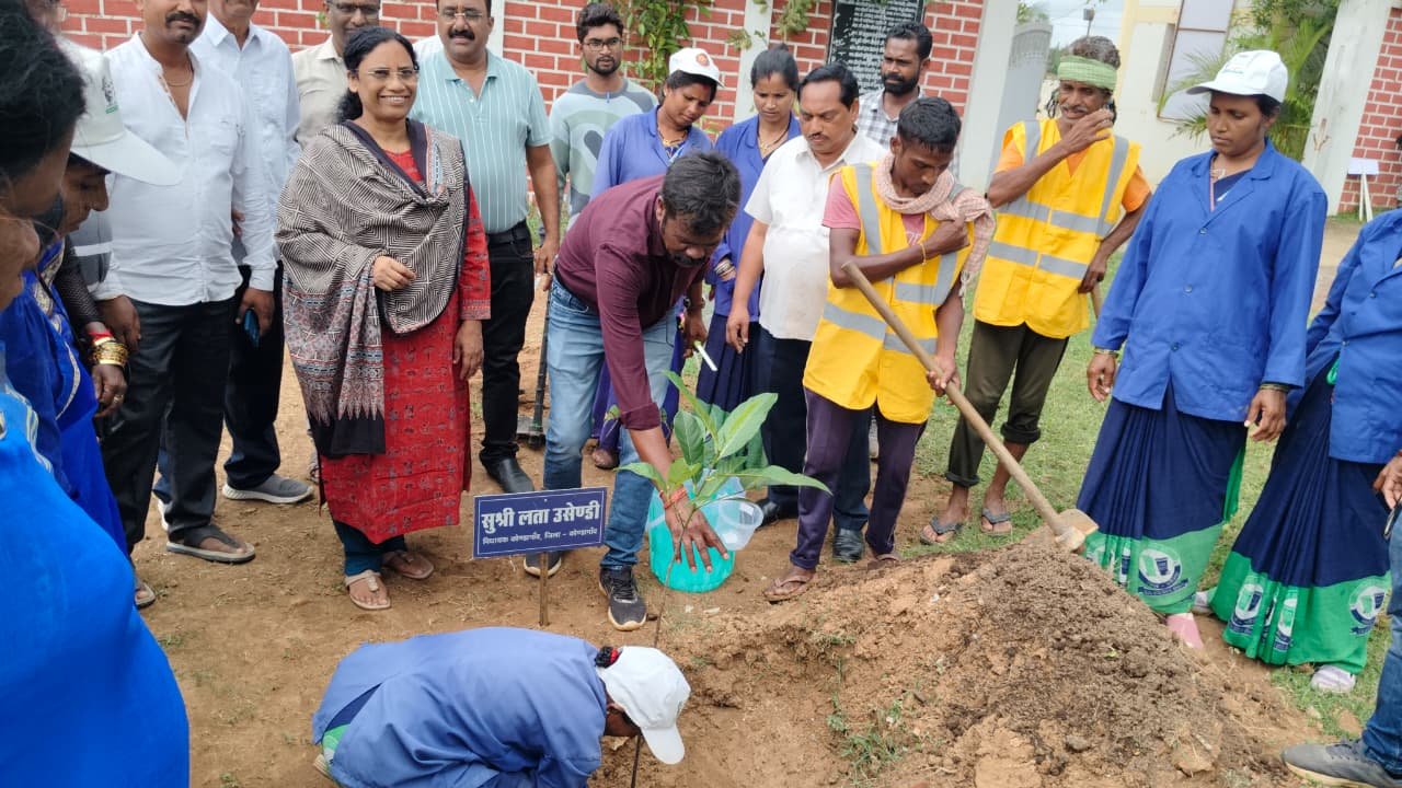 कोंडागांव में वूमेन फॉर ट्री योजना का हुआ शुभारंभ, स्व सहायता समूह की महिलाएं करेंगी पौधों की देखभाल