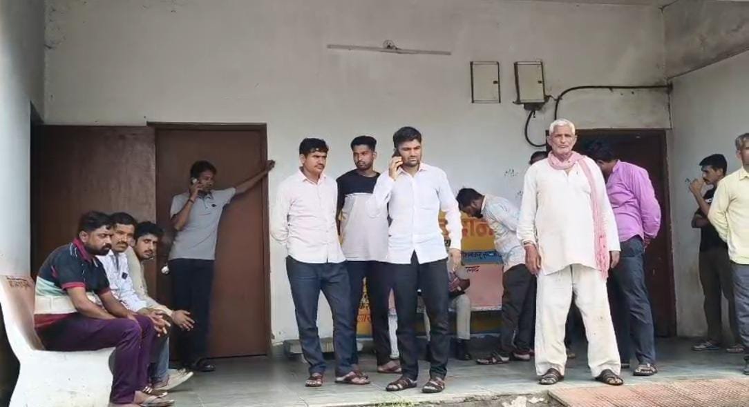 करमदीखेडा में खेत में कार्य करते समय आकाशीय बिजली गिरने से युवक की मौत