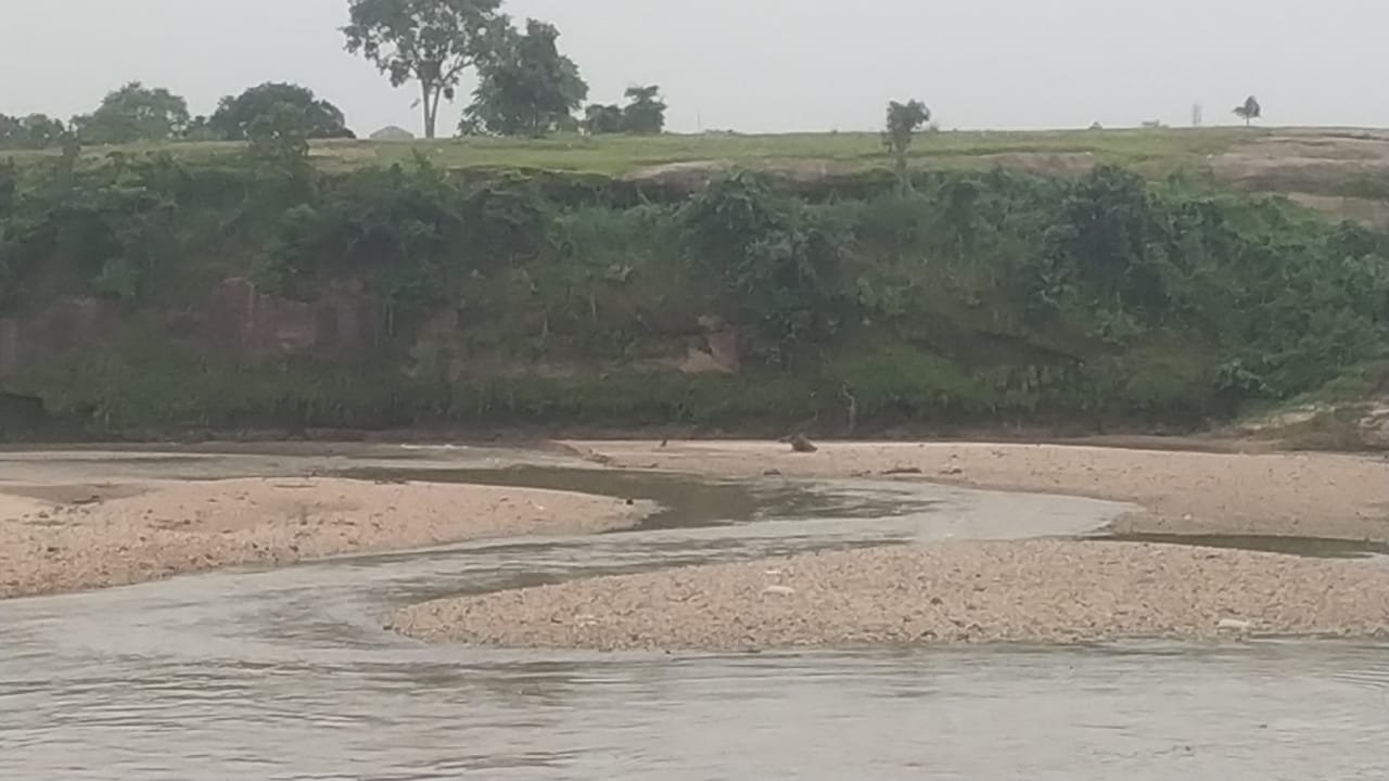 कटाईनार एनीकट में पैर फिसलने से डूबा युवक,लगभग 4 घंटे के रेस्क्यू के बाद मिला शव ,गांव में शोक की लहर