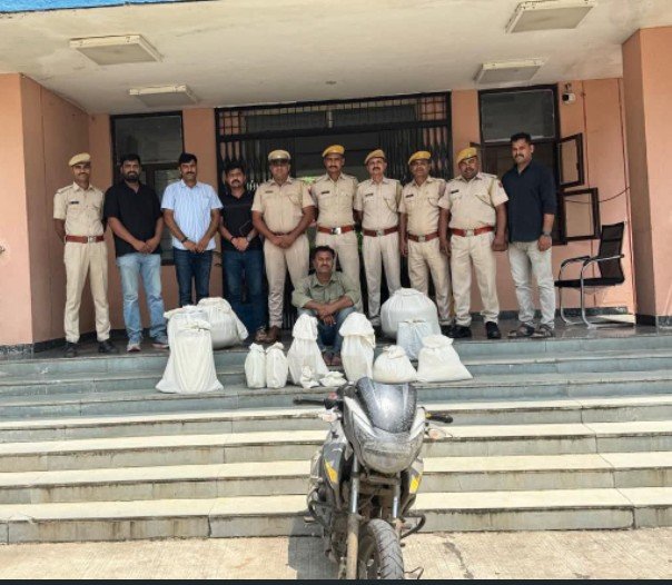 ऑपरेशन चक्रव्यूह: 50 करोड़ की एमडी बनाने वाली फैक्ट्री पकड़ी, ईनामी तस्कर गिरफ्तार