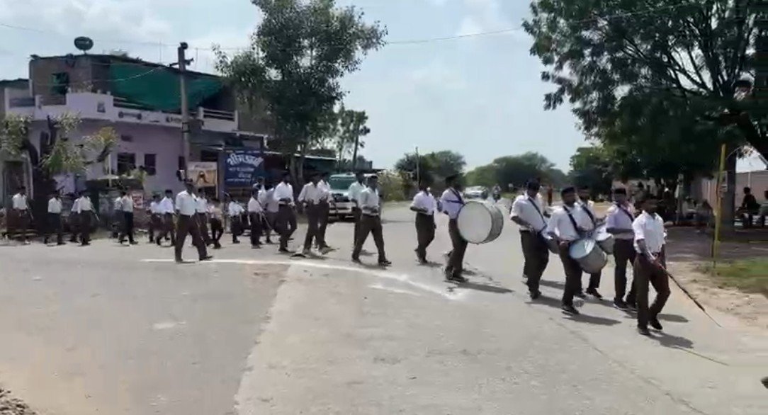 राष्ट्रीय स्वयंसेवक संघ का शताब्दी वर्ष – नौंगांवा में भव्य पथ संचलन का आयोजन