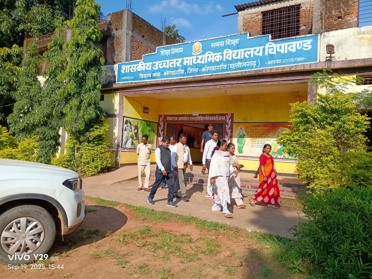 जिला पंचायत अध्यक्ष रीता सोरी ने कोंडागांव जिले के विभिन्न स्वास्थ्य केंद्र, स्कूल और छात्रावासों का किया औचक निरीक्षण