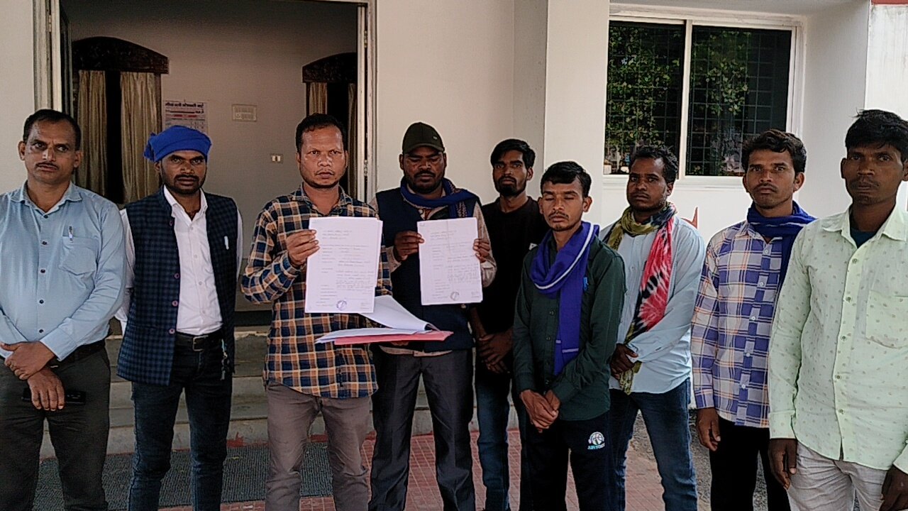 कोंडागांव में आंगनबाड़ी कार्यकर्ता चयन में धांधली का आरोप, प्रथम वरीयता उम्मीदवार महिला की जगह तीसरे क्रम की उम्मीदवार को मिली नियुक्ति