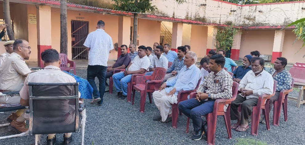 अरनोद पुलिस थाना परिसर में CLG बैठक सम्पन्न