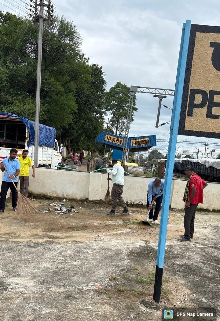 बिलासपुर मंडल के स्टेशनों पर चमकी स्वच्छता, यात्रियों को मिलेगा बेहतर माहौल