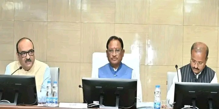 एरिया इंचार्च की जरूरत नही जिलाधीश करेंगे विकास की खोज