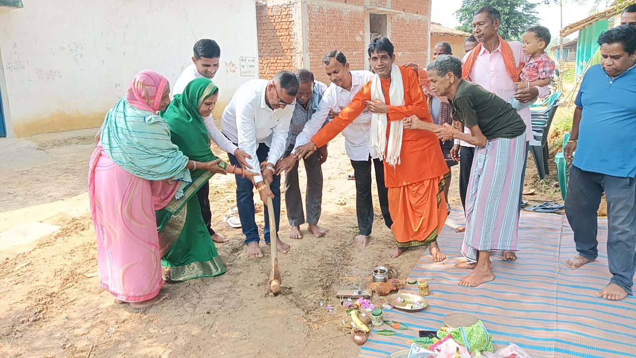 कई विकास कार्यों का जनपद अध्यक्ष एवं उपाध्यक्ष ने किया भूमिपूजन