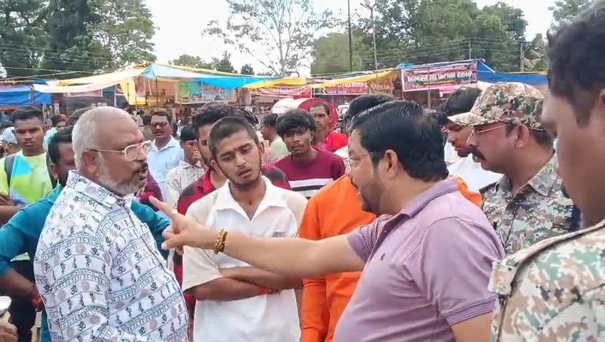 कोंडागांव के एनसीसी मैदान में फटाखा दुकानों को लेकर हंगामा, अवैध स्टॉल पर पुलिस व प्रशासन की सख्ती