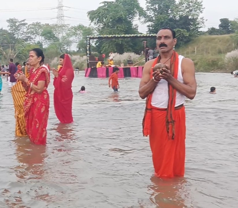 छठी मैया का पर्व हुआ सम्पन्न, अतिशबाजी के साथ हुआ सूर्य अर्घ