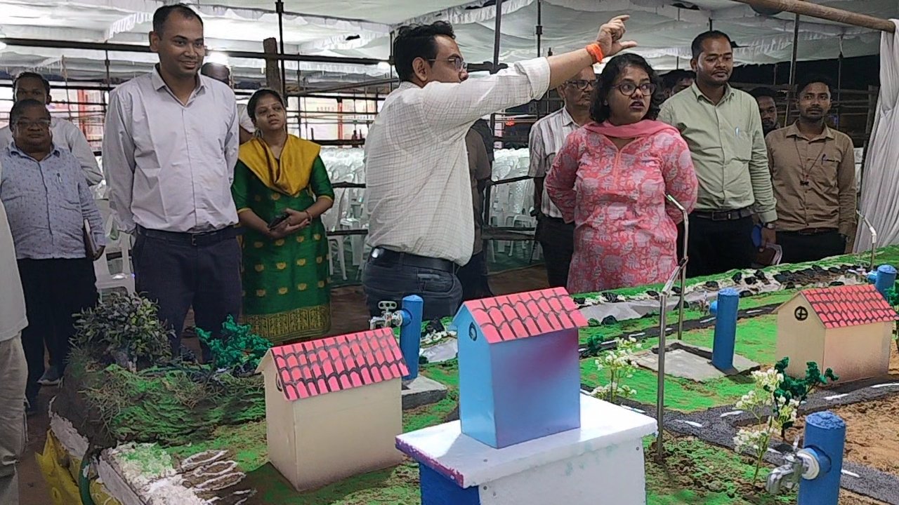 कोंडागांव में 2 नवंबर से होगा तीन दिवसीय राज्योत्सव का भव्य आयोजन, कलेक्टर नूपुर राशि पन्ना ने विकासनगर स्टेडियम में की तैयारियों का निरीक्षण