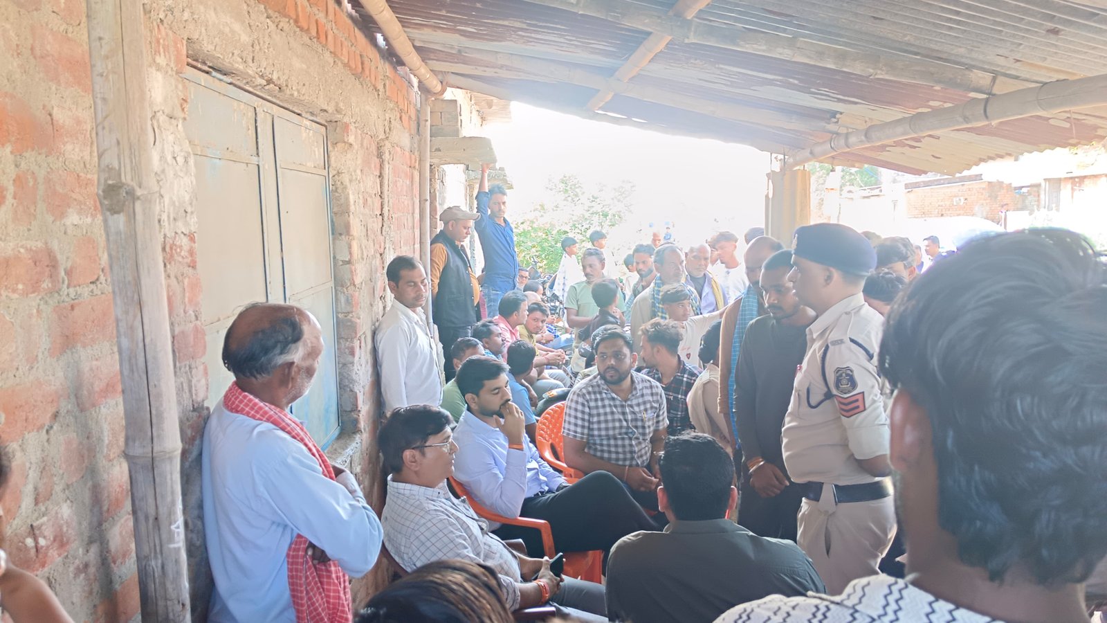 रेल हादसे में कोसा निवासी रंजीत कुमार का निधन, कलेक्टर जन्मेजय महोबे ने जताया गहरा शोक