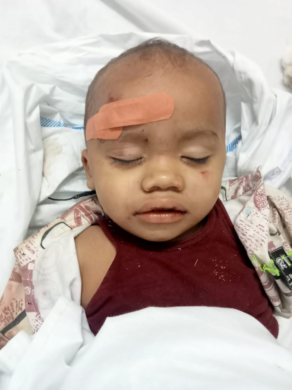 ट्रेन हादसा | मासूम बालक के हुए पहचान हादसे में माता-पिता और नानी की मौत 