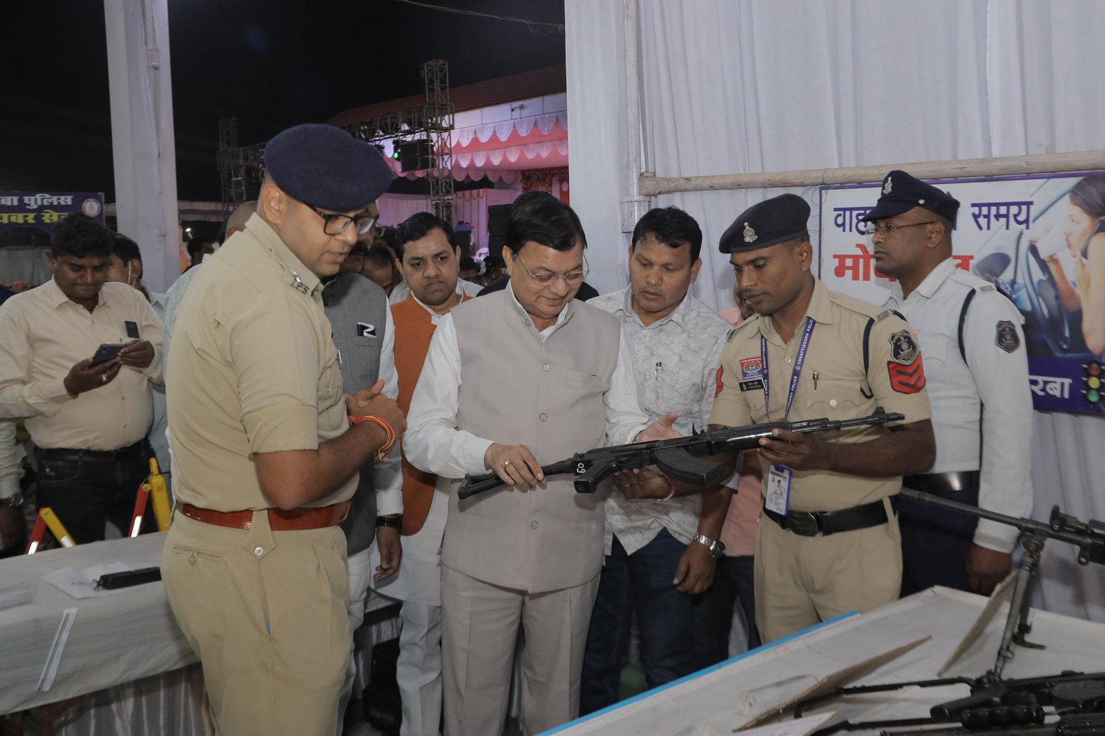 राज्योत्सव 2025: जनसंवाद से जनता तक पहुंचीं शासकीय योजनाएँ,  मंत्री देवांगन ने किया विकास प्रदर्शनी का अवलोकन