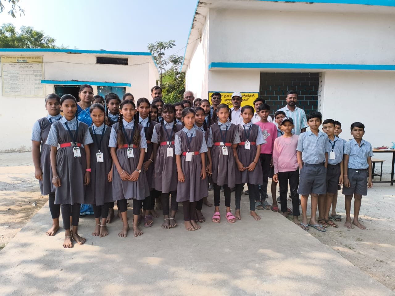  मौहाडीह शासकीय विद्यालय में बाल दिवस पर ‘आनंद मेला’ का रंगारंग आयोजन