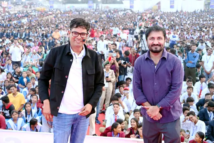 युवा लक्ष्य बनाकर सपने देखें- आनंद कुमार