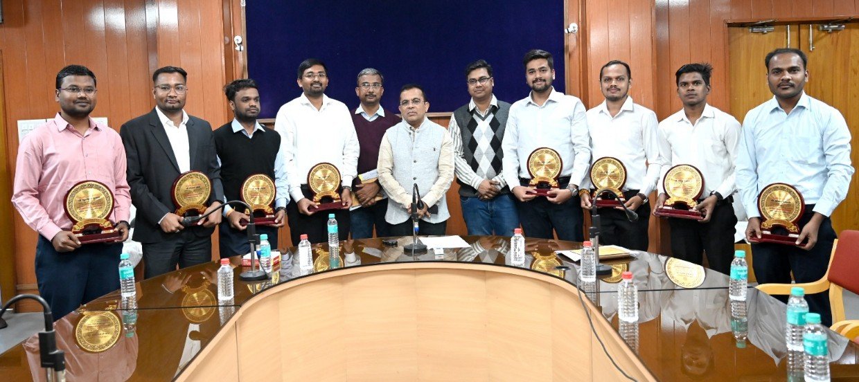 जिले के युवाओं को आपकी सफलता से मिलेगी प्रेरणा - कलेक्टर...