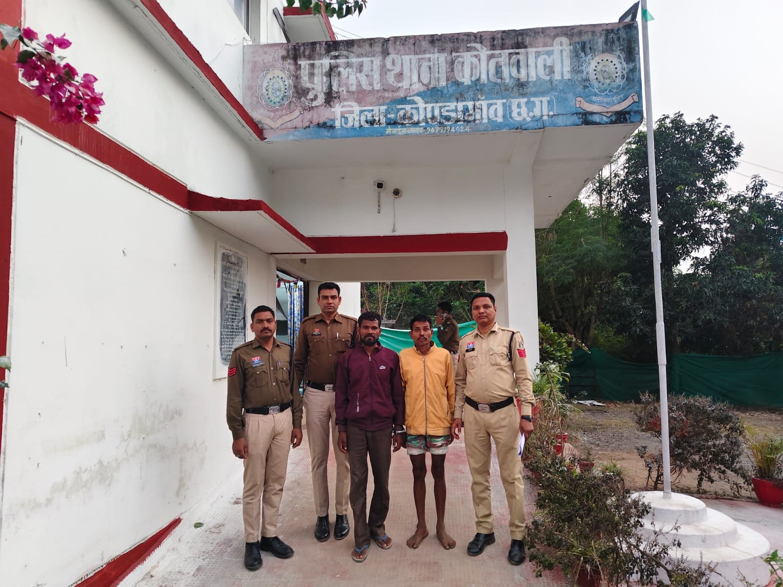 कोंडागाँव पुलिस की बड़ी कार्रवाई, पलारी बाईपास के पास दो गांजा तस्कर गिरफ्तार, 4.220 किलो गांजा जब्त