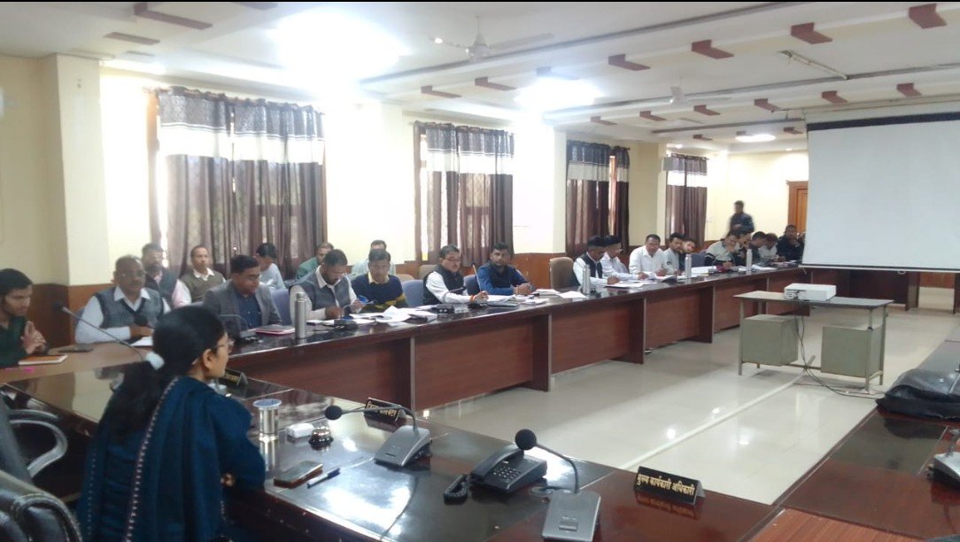 जनगणना - 2027 को लेकर जिले में हुई कार्यशाला  प्रशासनिक इकाईयों और नक्शों को दिया अन्तिम रूप