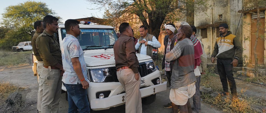 फंदे पर लटकी मिली युवती  अरनोद थाना क्षेत्र के खोरा गांव की घटना