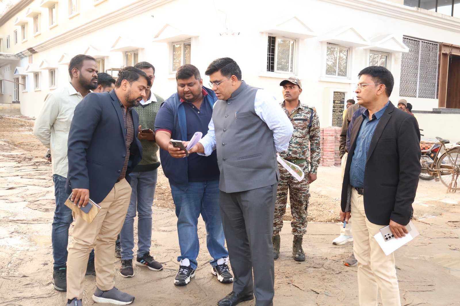 शहर के अधोसंरचना विकास को नई दिशा, कलेक्टर  ने निगम भवनों का किया व्यापक निरीक्षण