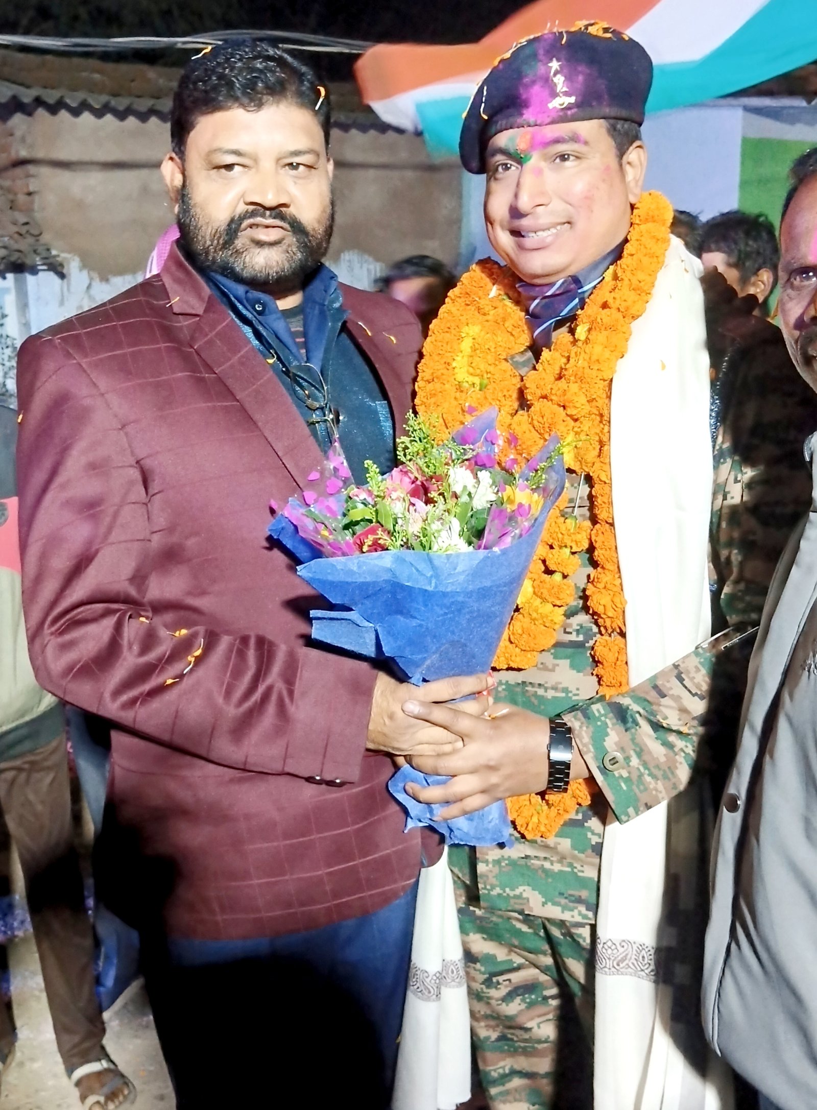 देश सेवा से सेवानिवृत होकर जब जवान लौटा घर तो क्या हुआ देखे ख़बर