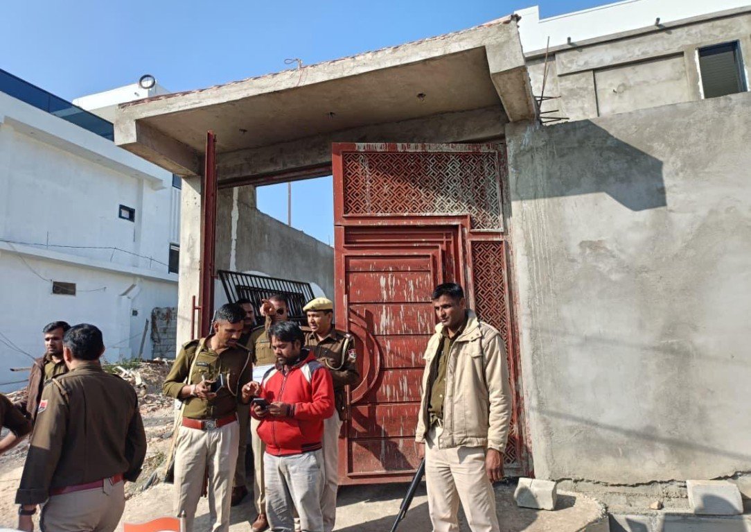 देवल्दी में पुलिस का बड़ा अभियान, 7 बिना नंबरी मोटरसाइकिलें जब्त, एक शांति भंग में गिरफ्तार